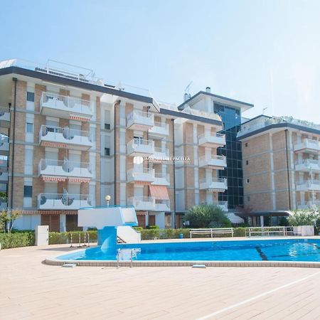 Residence Santa Fe Immobiliare Pacella Лидо-ди-Езоло Экстерьер фото