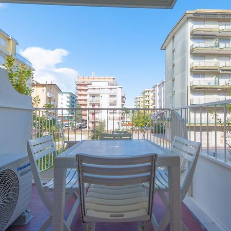 Residence Santa Fe Immobiliare Pacella Лидо-ди-Езоло Экстерьер фото