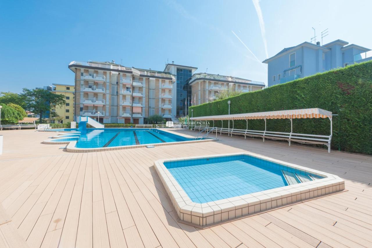 Residence Santa Fe Immobiliare Pacella Лидо-ди-Езоло Экстерьер фото