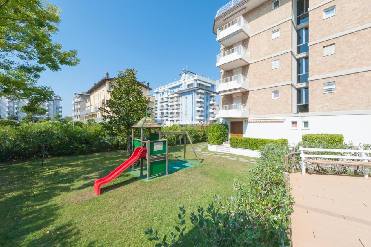Residence Santa Fe Immobiliare Pacella Лидо-ди-Езоло Экстерьер фото
